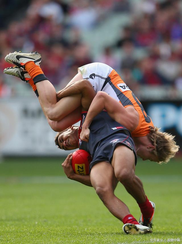 平博登录-足球明星将在下场比赛中展现绝技英语